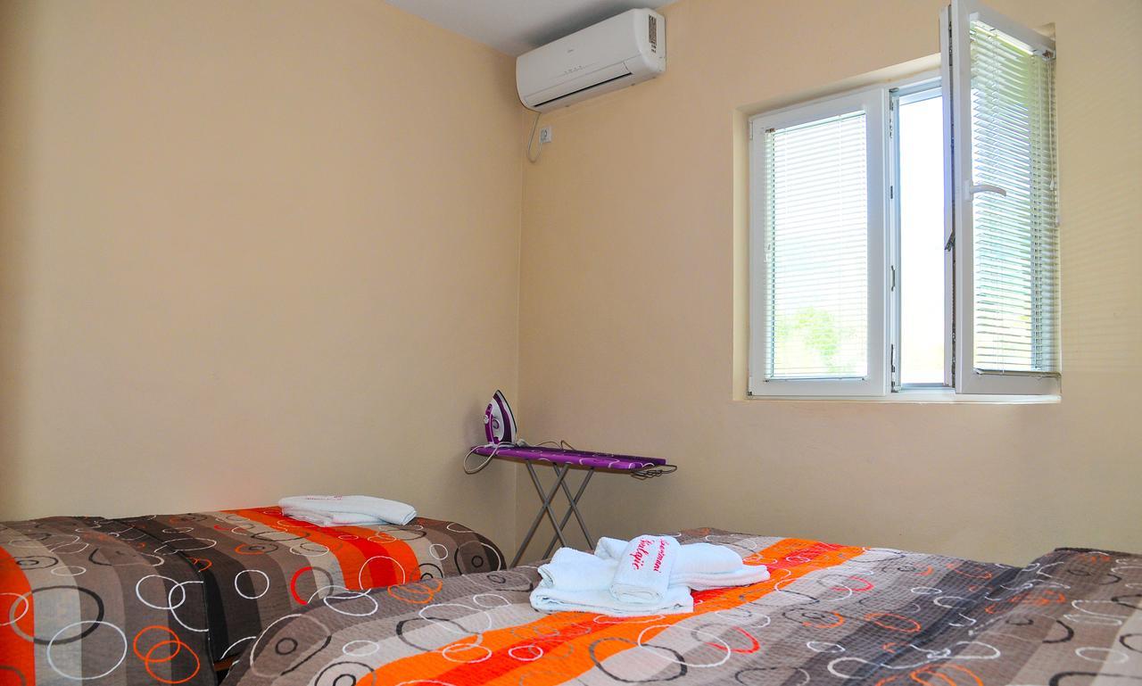 Apartmani Bulajic Tivat Exterior photo